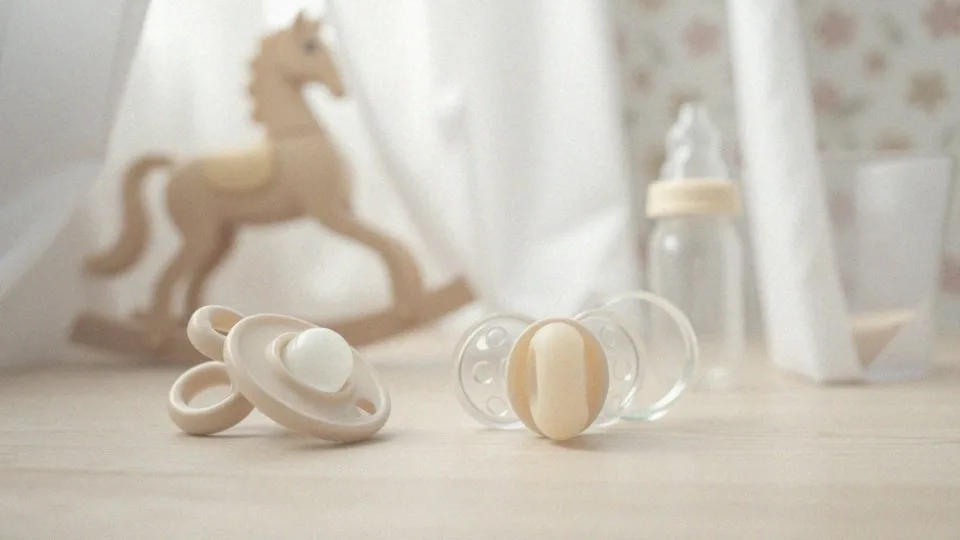 Co ile wymieniać smoczki? Kluczowe zalecenia dla rodziców